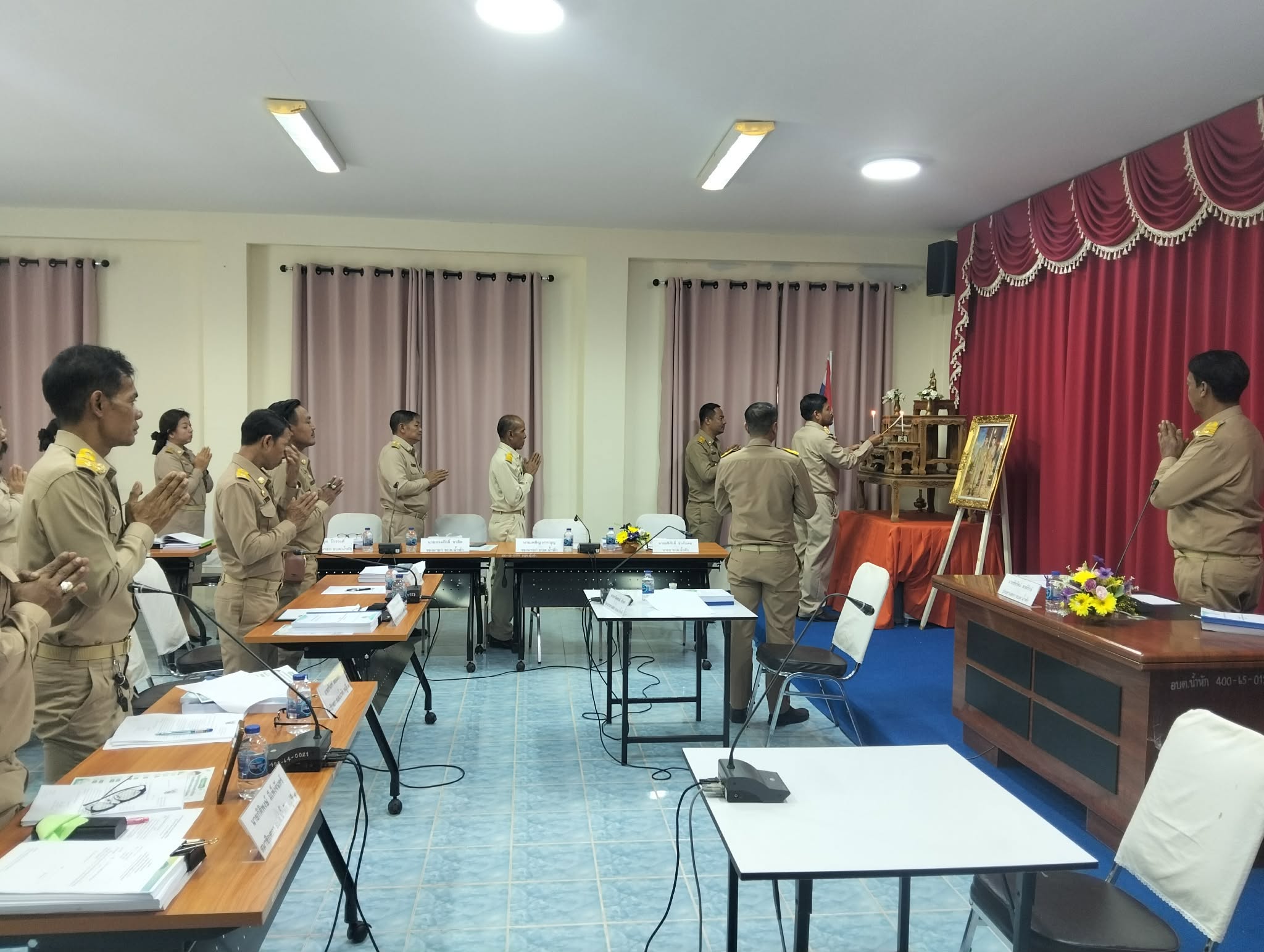 องค์การบริหารส่วนตำบลน้ำหัก จัดการประชุมสภาสมัยสามัญ สมัยที่3 ครั้งที่ 1 ประจำปี พ.ศ. 2569
เมื่อเวลา 13.00 น. วันศุกร์ที่ 14 สิงหาคม 2569  ณ ห้องประชุมสภาองค์การบริหารส่วนตำบลน้ำหัก