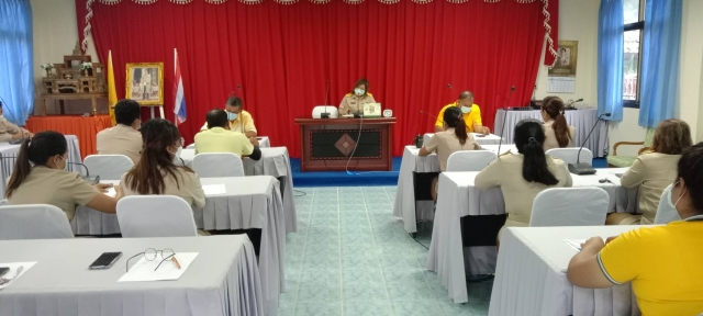 ประชุมคณะผู้บริหาร พนักงานส่วนตำบล พนักงานจ้าง และลูกจ้างองค์การบริหารส่วนตำบลน้ำหัก
