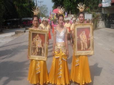 การเข้าร่วมกิจกรรมประเพณีวันสงกรานต์ประจำอำเภอคีรีรัฐนิคม 2553