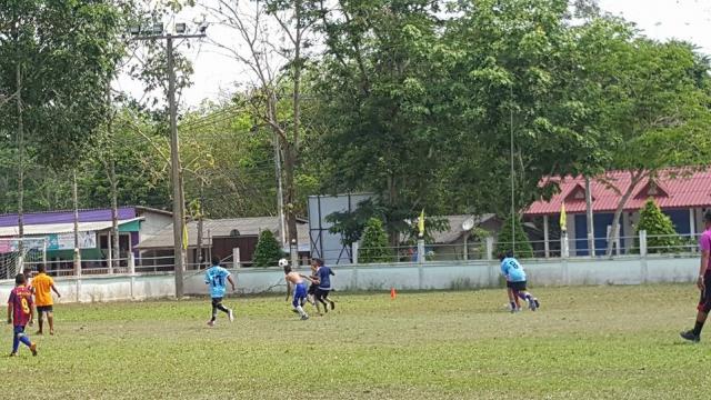 โครงการอบรมพัฒนาทักษะการเล่นฟุตบอลของเด็กและเยาวชนตำบลน้ำหัก